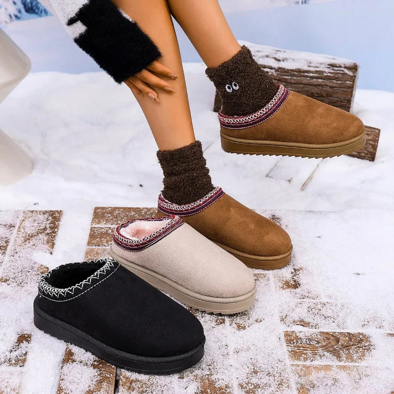 2025 Stivali da neve delle nuove donne Casual Slip-on di lana Casa calda di lusso Elegante inverno Cashmere Stivali caldi Scarpe basse di moda Taglie forti