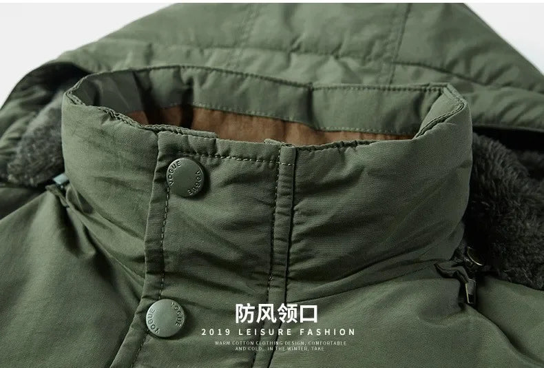 Nuovi uomini invernali Parka con cappuccio Piumini lunghi casual in pile Giacche calde per utensili Cappotti invernali maschili all'aperto di buona qualità Taglia 5