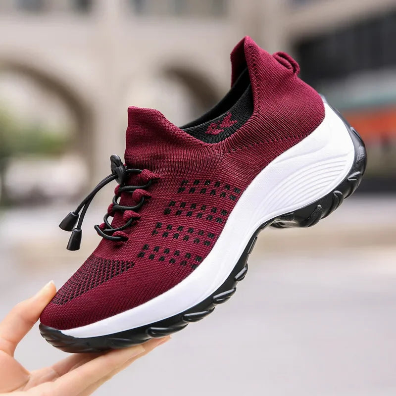 Scarpe da donna casual taglie forti 2025 scarpe sportive in maglia primavera autunno scarpe da viaggio con fondo spesso scarpe comode da mamma alla moda