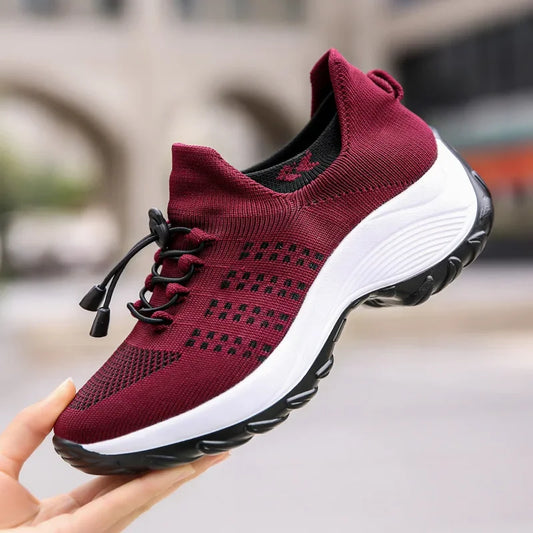 Scarpe da donna casual taglie forti 2025 scarpe sportive in maglia primavera autunno scarpe da viaggio con fondo spesso scarpe comode da mamma alla moda