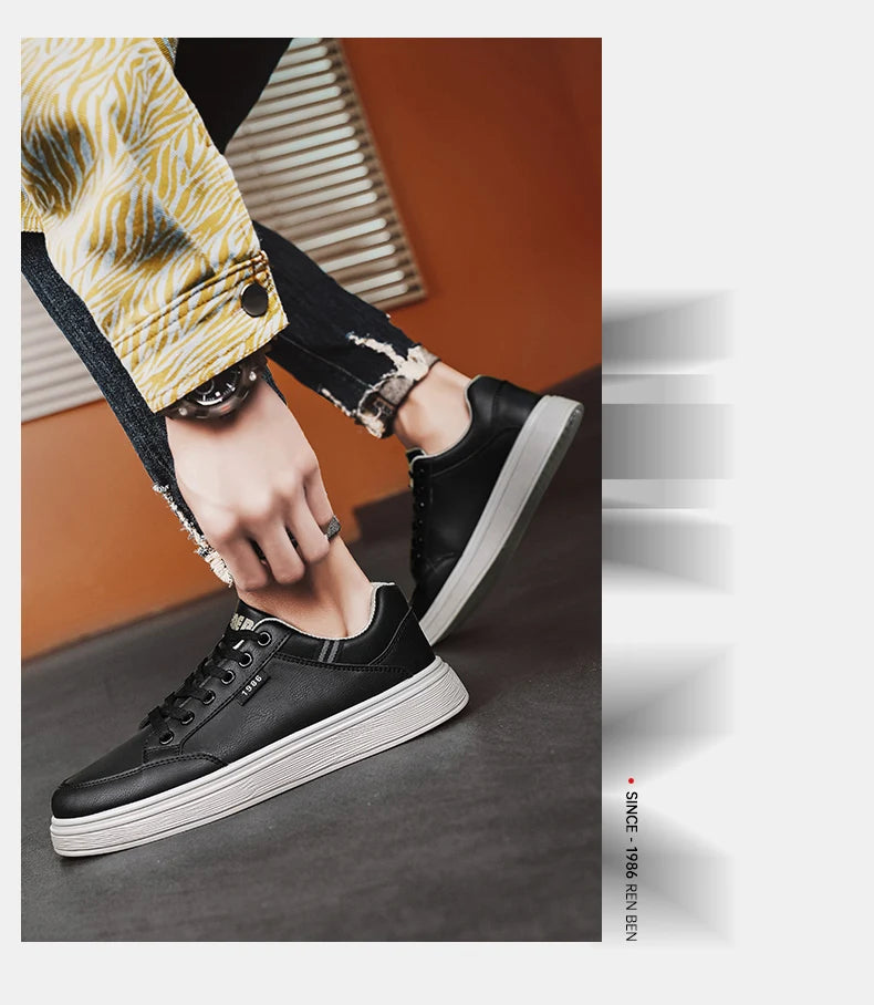 Scarpe da ginnastica bianche piatte da uomo alla moda Scarpe casual morbide da uomo Street Style Board Scarpe da ginnastica bianche basse da uomo in pelle di nuova tendenza della moda