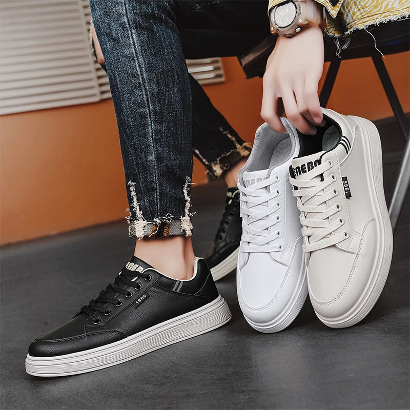 Scarpe da ginnastica bianche piatte da uomo alla moda Scarpe casual morbide da uomo Street Style Board Scarpe da ginnastica bianche basse da uomo in pelle di nuova tendenza della moda